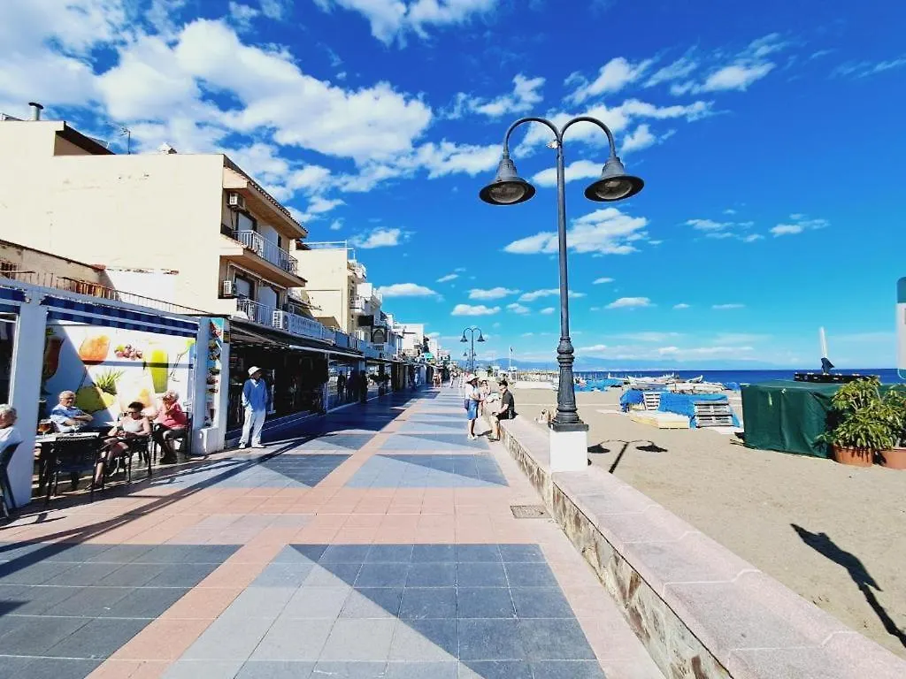 Beautiful 3 Bedroom, Carihuela Torremolinos 0*,